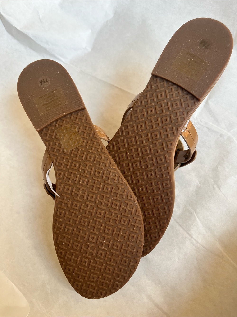 Tory Burch Miller Patent Leather Sandal
Sand color Size 7 - Picture 3 of 3